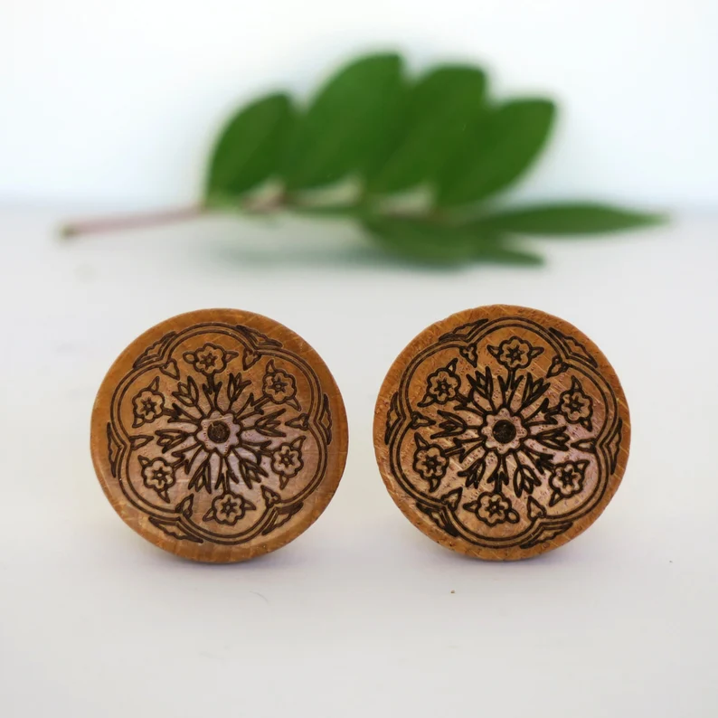 Oak Wood Cabinet Knob – Laser Engraved